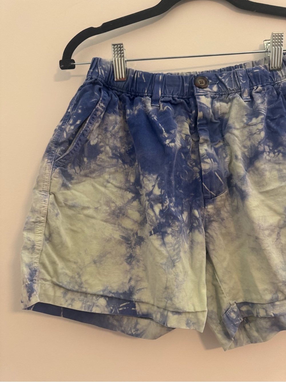 Chubbies Tie-Dye Blue and Cream 5inch Inseam Shorts - Picture 2 of 10